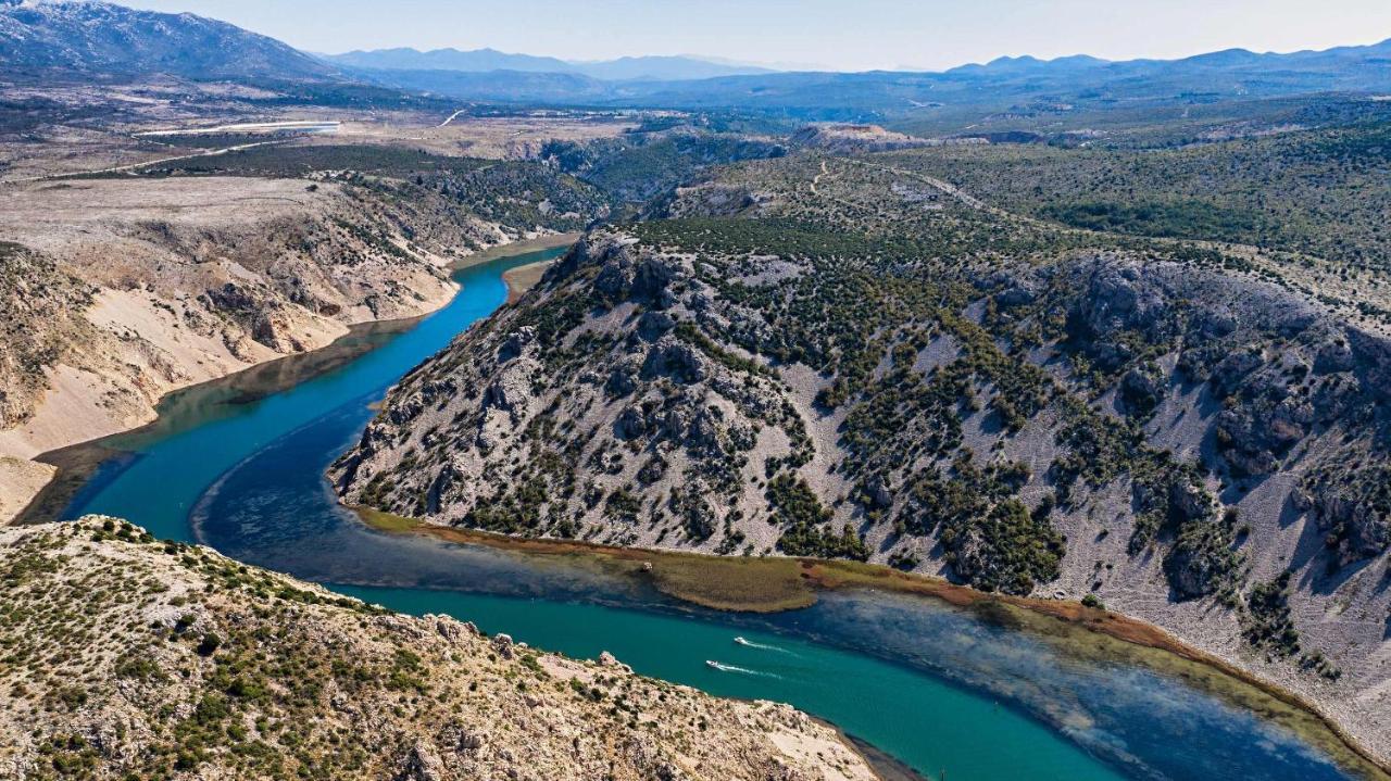 Danisacroatia Leilighet Maslenica Eksteriør bilde